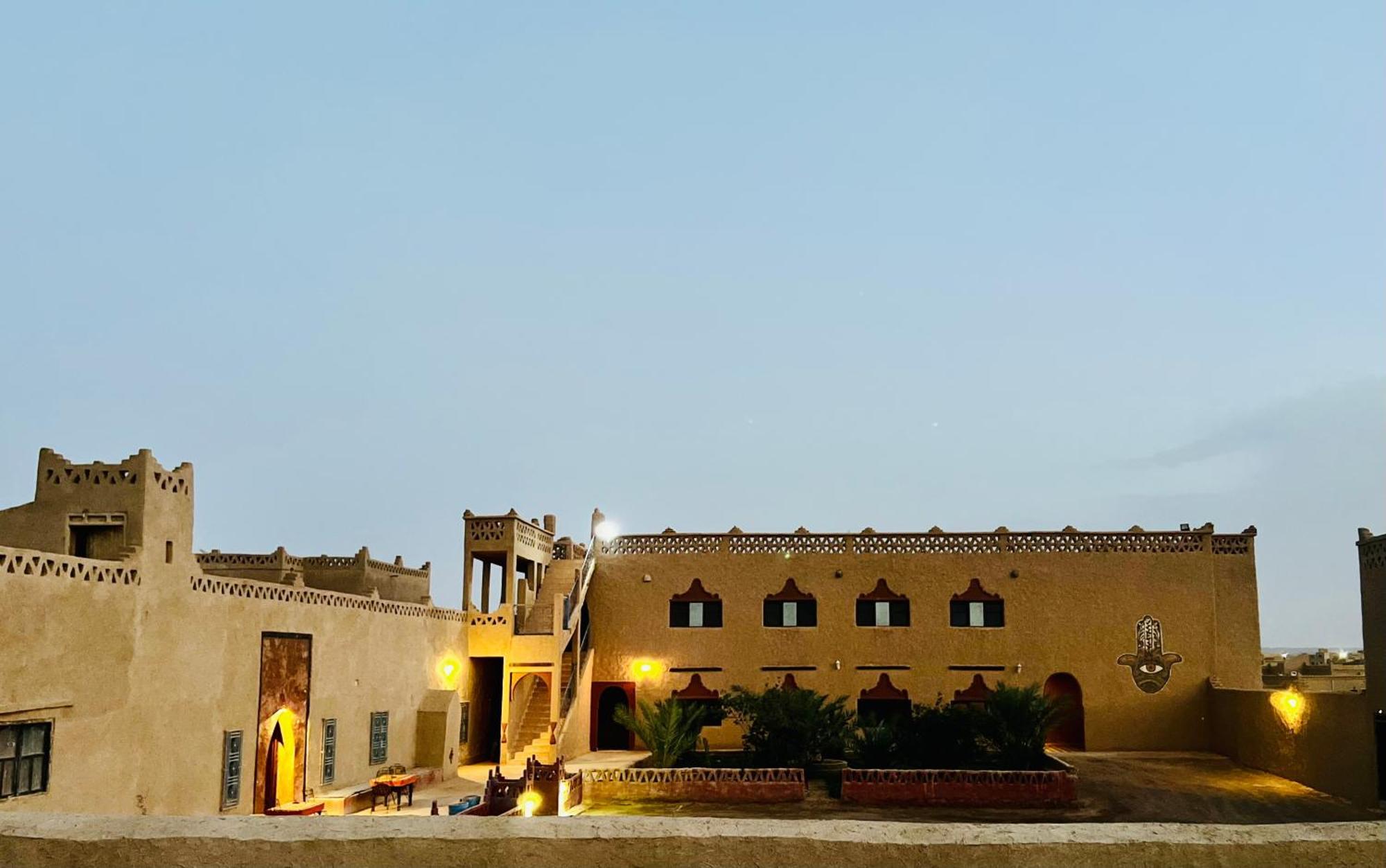 Hotel Camping Les Roses Des Dunes & Piscine Merzouga Bagian luar foto