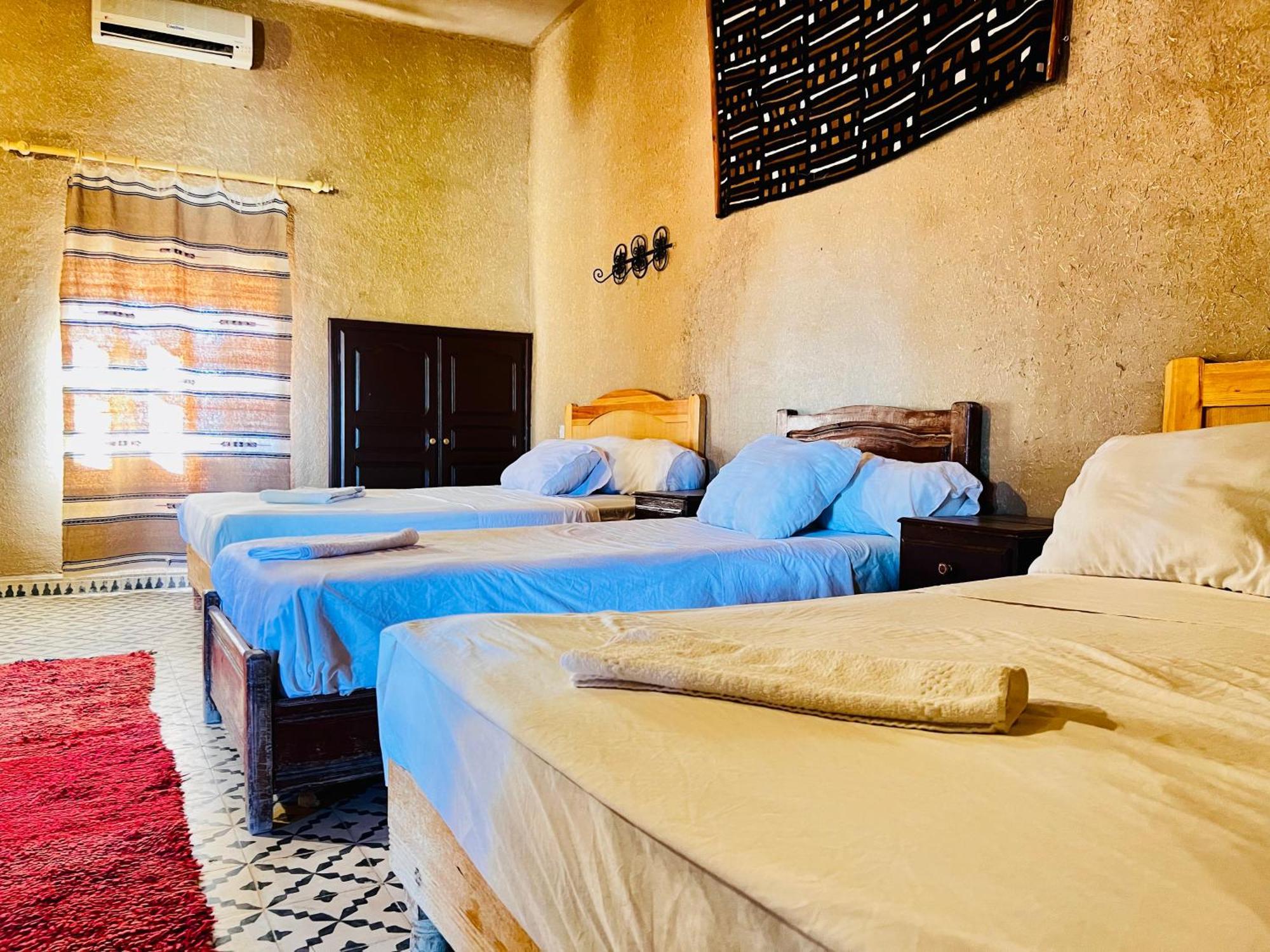 Hotel Camping Les Roses Des Dunes & Piscine Merzouga Bagian luar foto